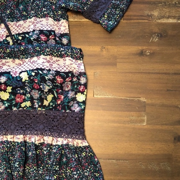 *SOLD* American Rag sleeve bohemian dress - Picture 6 of 7